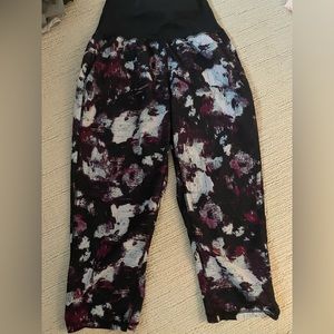 Lululemon tranquil crop size 8